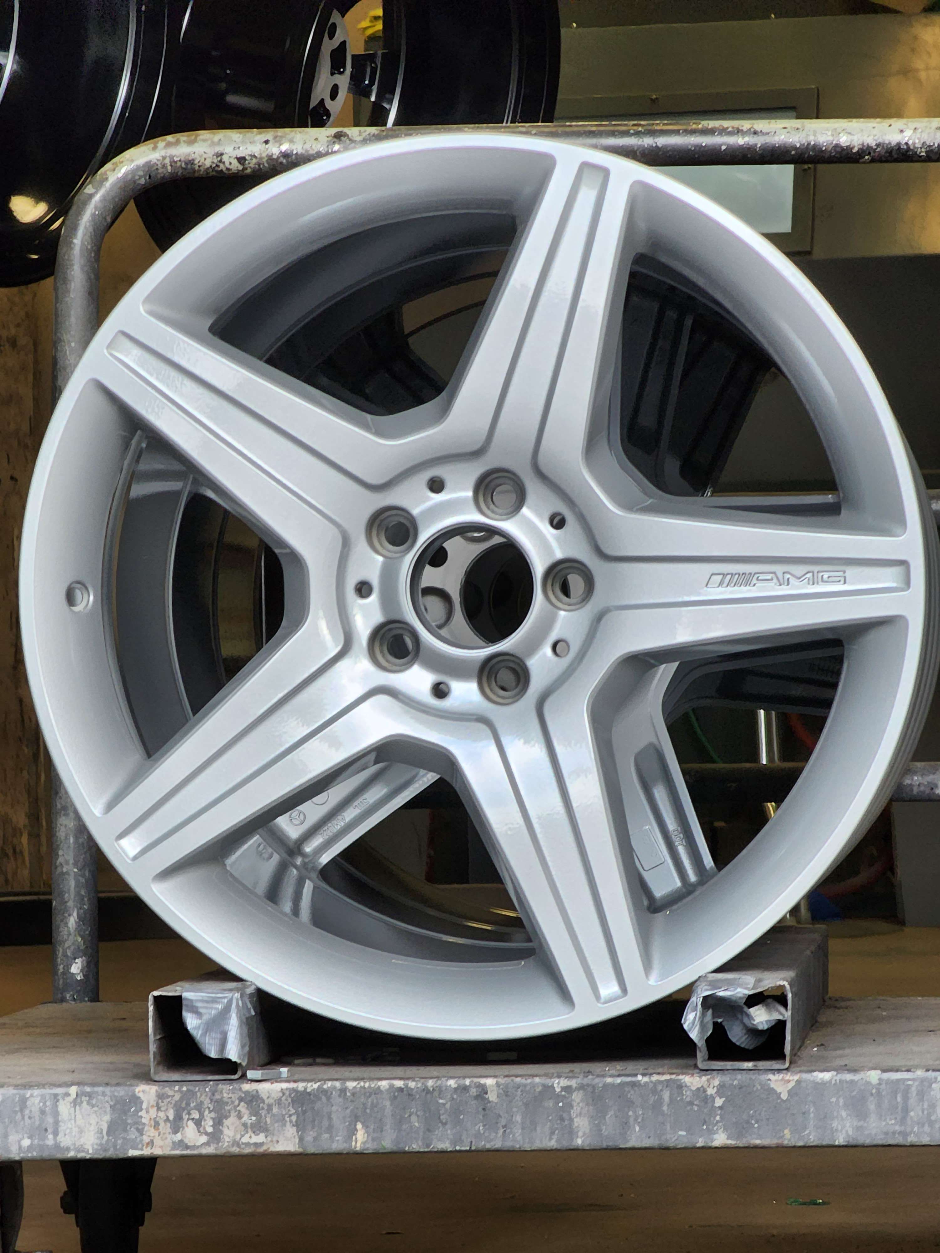 Pacific Silver Wheels | Prismatic Powders