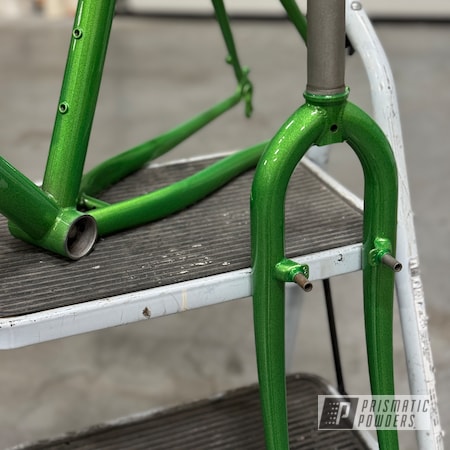 Powder Coating: Illusion Lime Time PMB-6918,Bicycles,Clear Vision PPS-2974,Bike Frame,Bicycle Frame