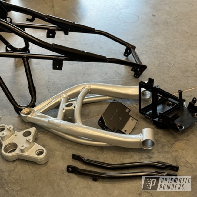 Bmw K1200rs Powder Coated In Pps-2974, Pss-1168 And Pms-0439