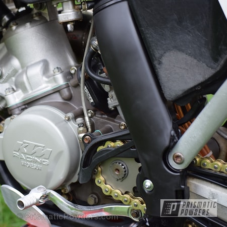 Powder Coating: Single Powder Application,KTM Engine Cover,Khaki Metallic PMB-6773,Engine Components,Motorcycles