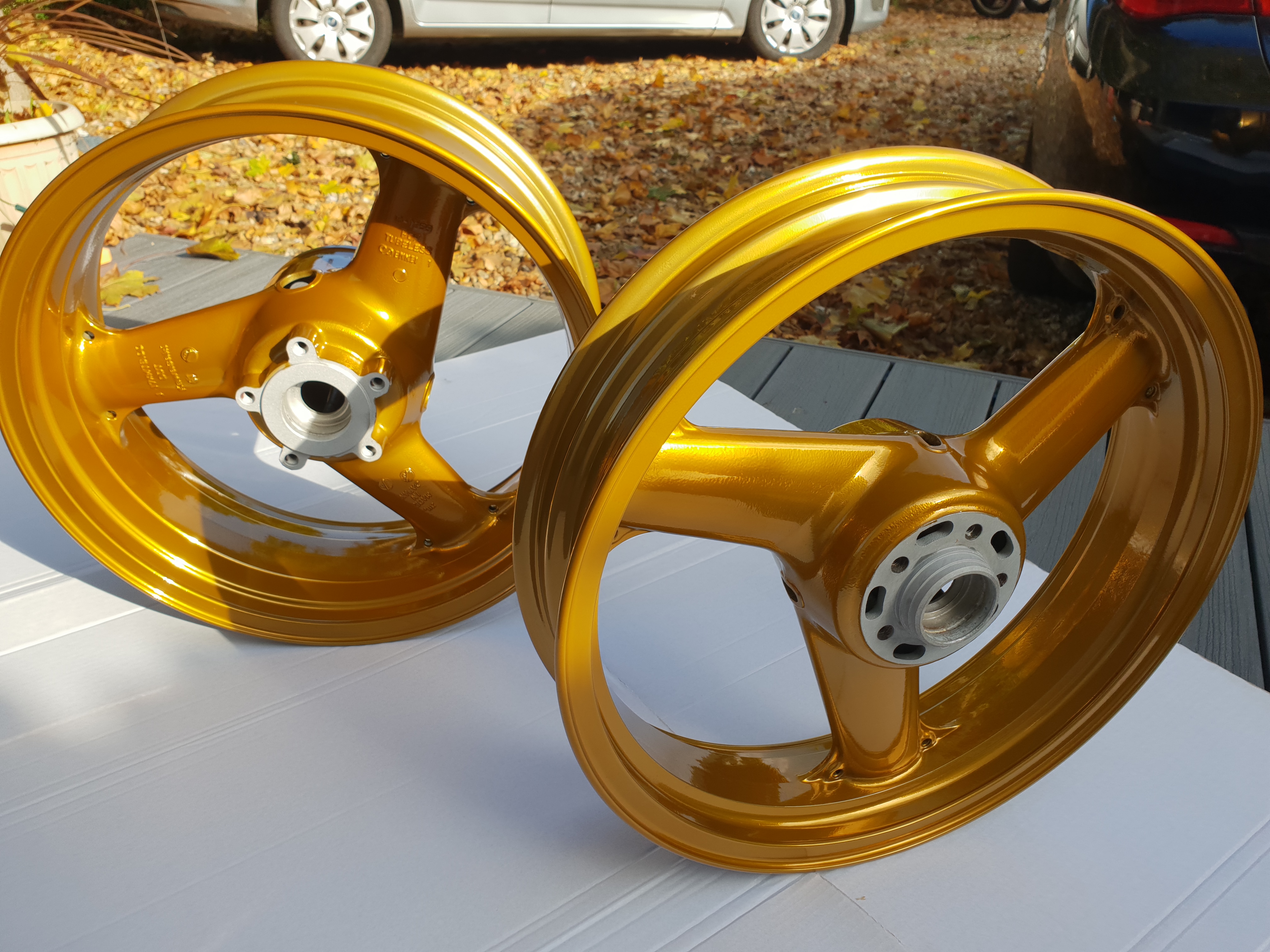 Motorcycle Wheels in Brassy Gold over Super Chrome | Prismatic Powders