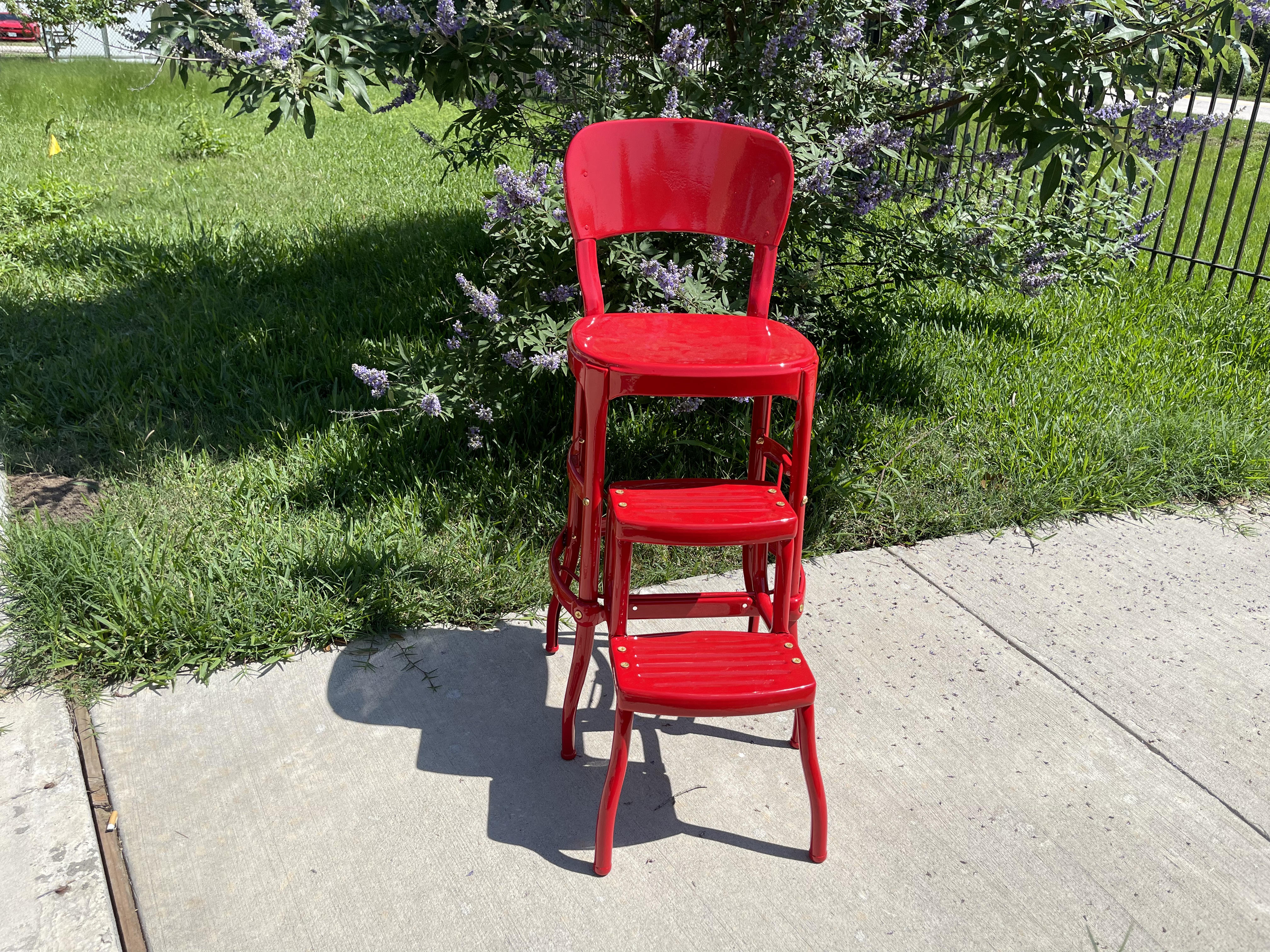 Step Stool coated with Astatic Red | Prismatic Powders