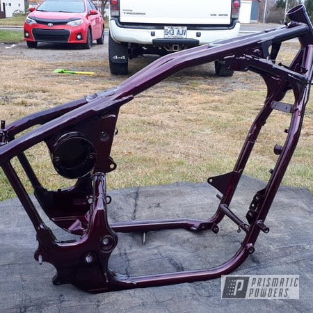 Powder Coating: Motorcycles,Frame,Illusion Malbec,Clear Vision PPS-2974,Illusion Malbec PMB-6906,Custom Motorcycle Frame