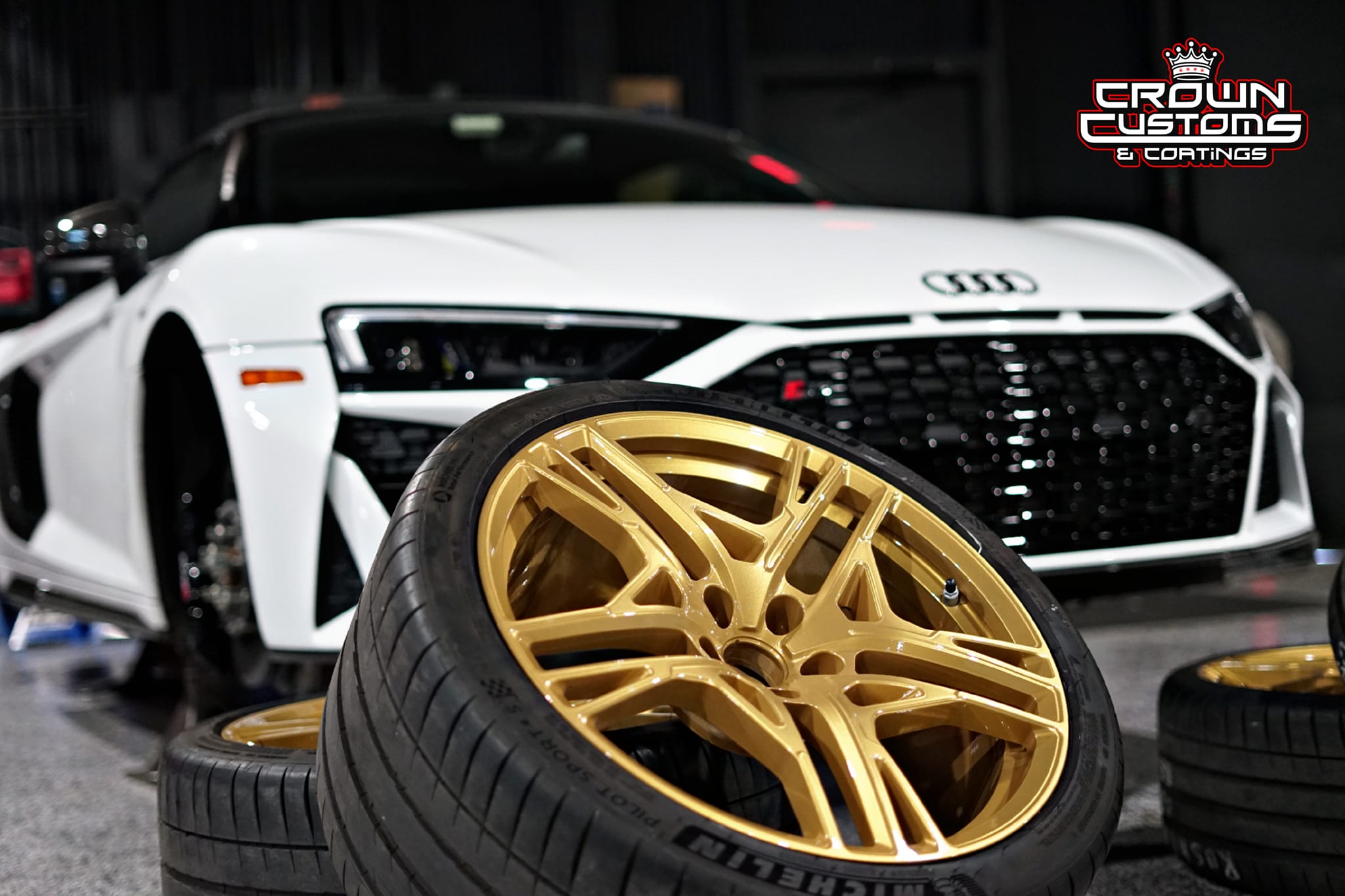 Audio R8 Rim Audi R8 Wheels in Clear Vision and Emperor's Gold | Prismatic Powders
