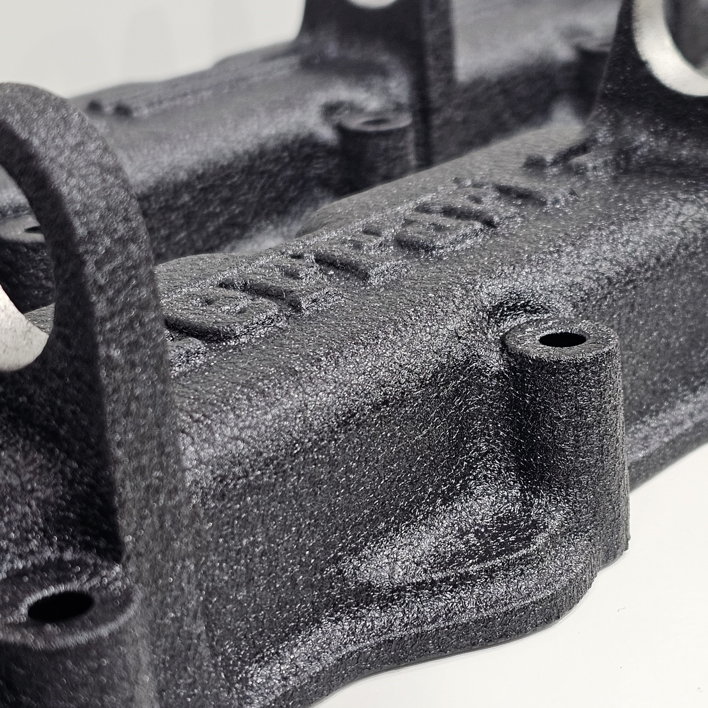 Powder Coating Car Rocker Cover Ferrari rocker covers in Splatter Black | Prismatic Powders